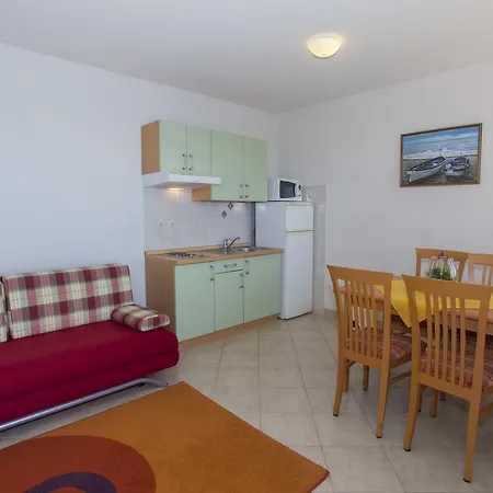 Apartment Maria Drvenik (Split-Dalmatia)